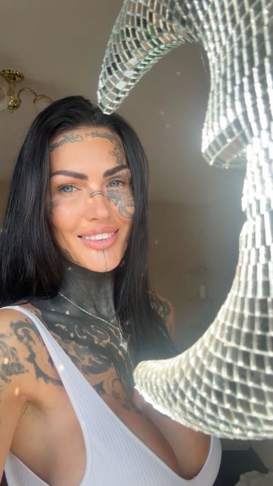 Dorni Appel, artist and owner of Divine Ink